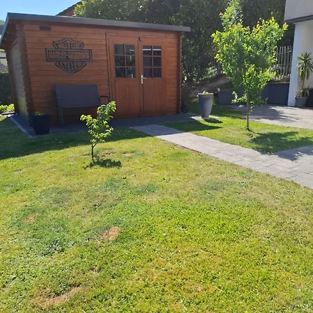 Im Wiesenrain 하우젠-위에드